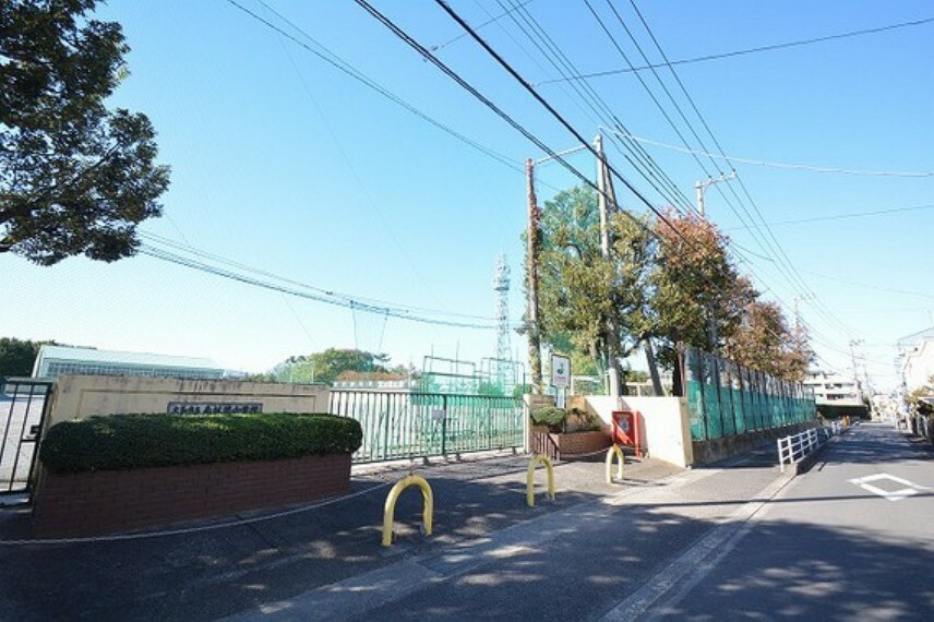 中学校 大和市立南林間中学校　距離約1280m