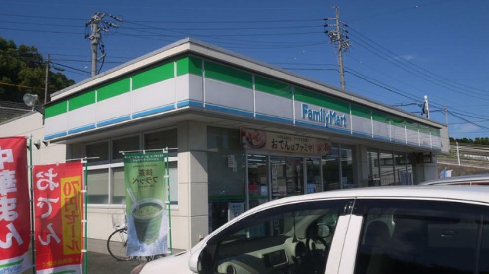 コンビニ ファミリーマート豊橋大岩店