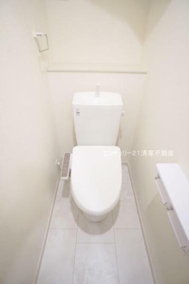 トイレ 4号棟:温水洗浄便座付きトイレ！（2024年04月撮影）