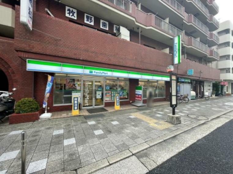 コンビニ 【コンビニエンスストア】ファミリーマート 灘桜口店まで331m