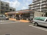 コンビニ セブンイレブン 板橋前野町1丁目店:急な買い物にも便利な徒歩5分！（327m）