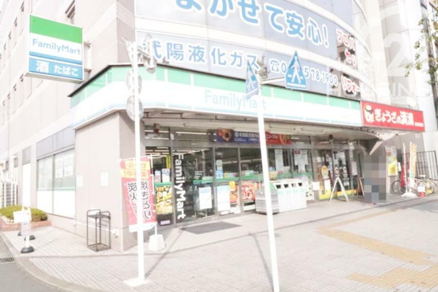 コンビニ 【コンビニエンスストア】ファミリーマート羽村駅東口店まで937m