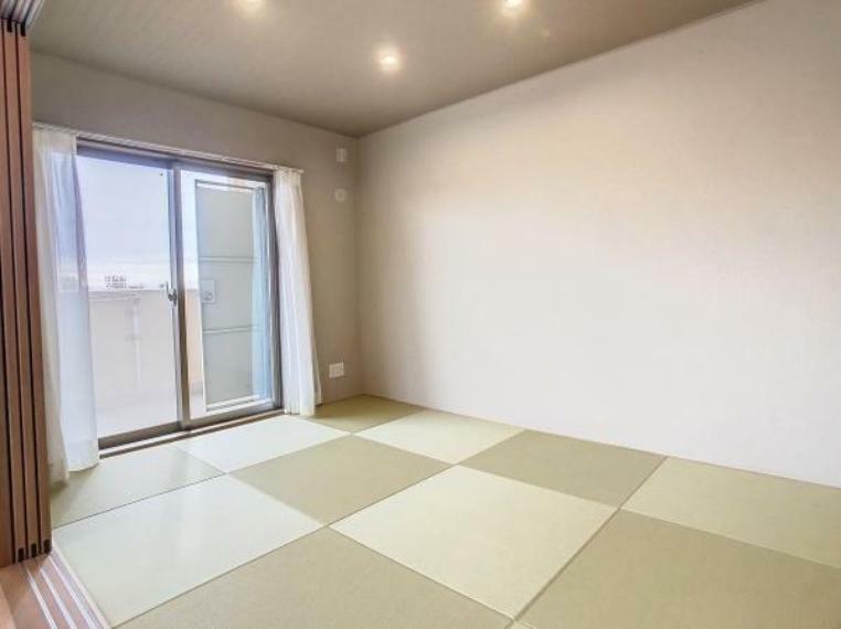 和室 6帖の和室はお洒落な琉球畳です！モダンな空間を演出しています！
