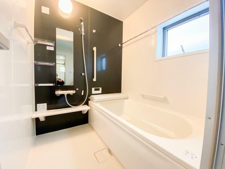 同仕様写真（内観） 施工例　浴室暖房乾燥機付き！バリアフリー設計のバスルーム！