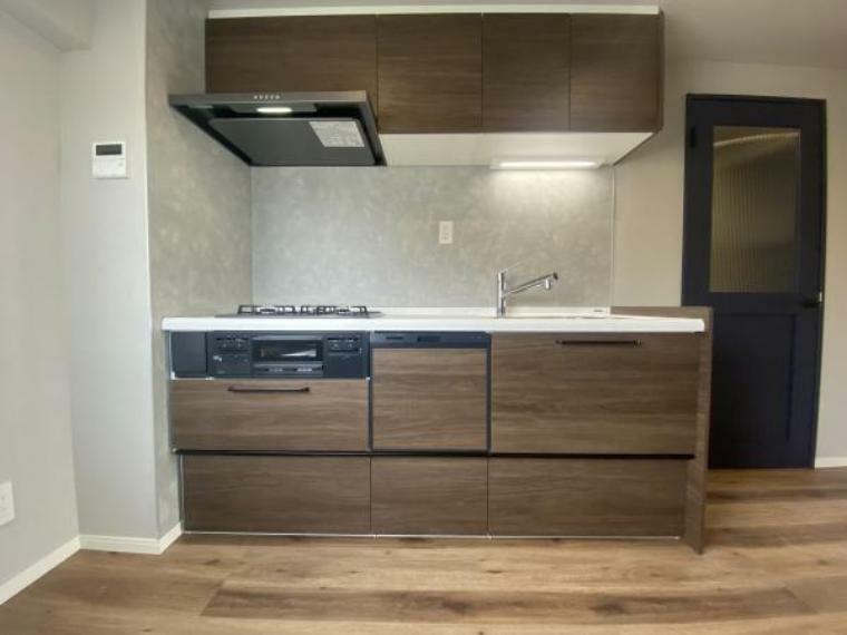 キッチン ■新規内装フルリフォーム施工のキレイなお住まい