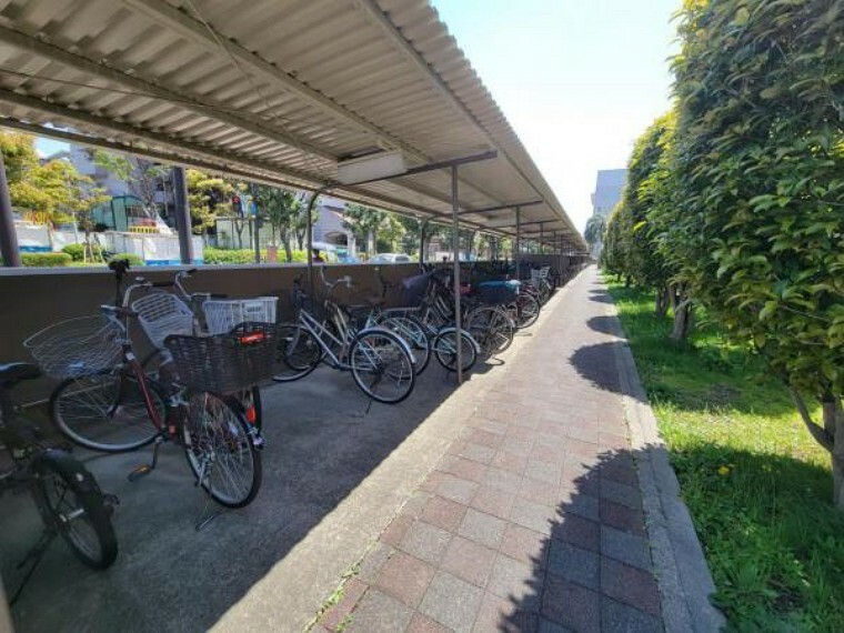 駐輪場 整理された駐輪場で自転車の出し入れもらくらく！