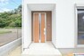 玄関 シンプルでスタイリッシュなデザインの玄関アプローチ