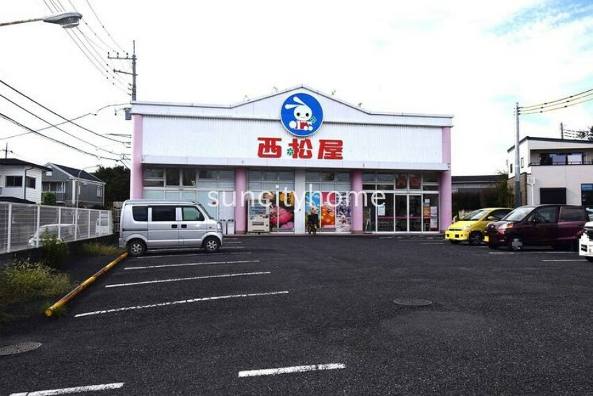ショッピングセンター 西松屋さいたま七里店 徒歩10分。