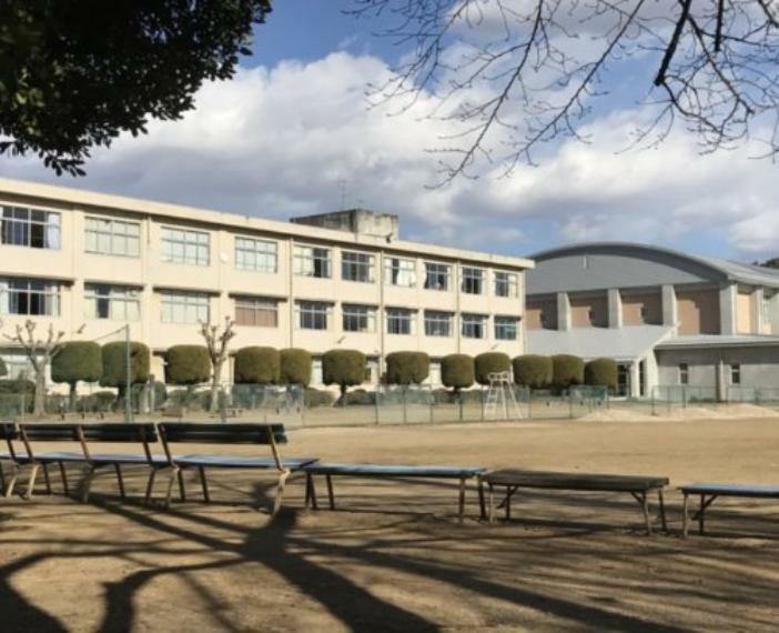 中学校 【中学校】熊谷市立　吉岡中学校まで1688m