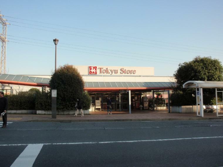 スーパー 西友市ヶ尾店（●24時間営業、毎日オープンしている便利なスーパー！駐車場もあり、たくさんお買い物しても安心です●）