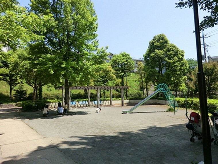 公園 万福寺檜山公園まで約170m