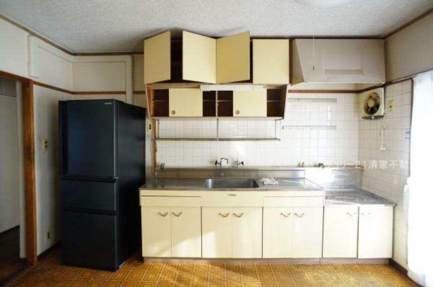 キッチン 収納スペース豊富なキッチン！（2024年01月撮影）