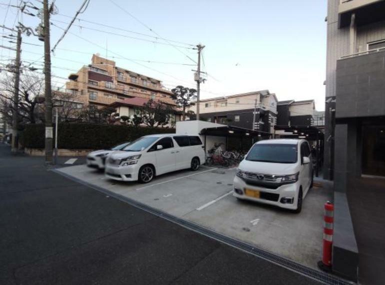 敷地内駐車場 敷地内駐車場です。