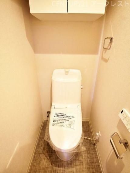 トイレ 温水洗浄便座付のトイレ