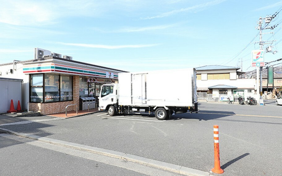 コンビニ セブンイレブン大阪善根寺3丁目店