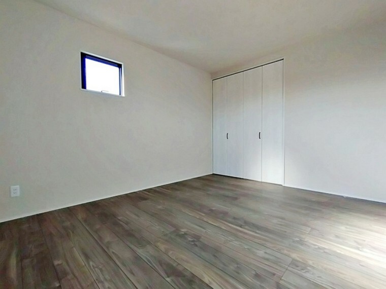 洋室 全居室にしっかりとした大きさのクローゼットを完備し、収納スペースも十分です。