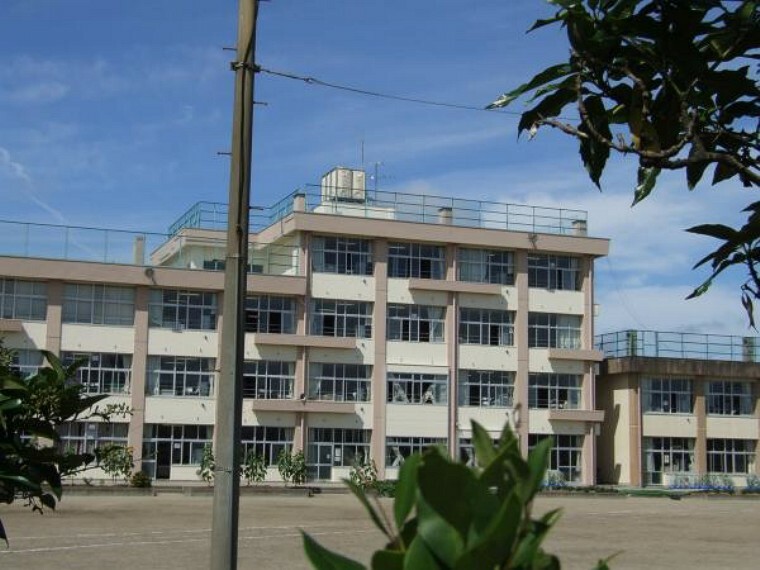 小学校 六郷小学校（徒歩18分）1376m