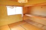 洋室 洋室のメリットは重い家具が置きやすく、身の回りが整理しやすいことです。 床がフローリングのため畳とは異なり凹みにくいです。 クローゼットなど収納が豊富で、普段使わない旅行カバンや服の整頓も簡単にです。
