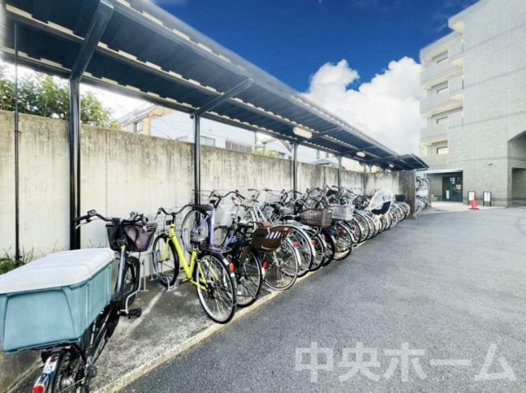 駐輪場 【自転車置き場】最新の空き状況や費用などの詳細は担当スタッフまでお問い合わせください。