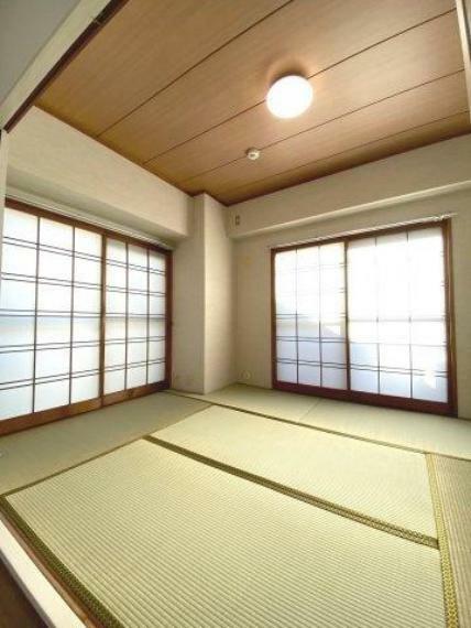 和室 5.6帖の和室～リビングとは別にゆったり使える空間は家族団らんや来客用、趣味や家事のスペースとして様々なシーンで活用いただけます。