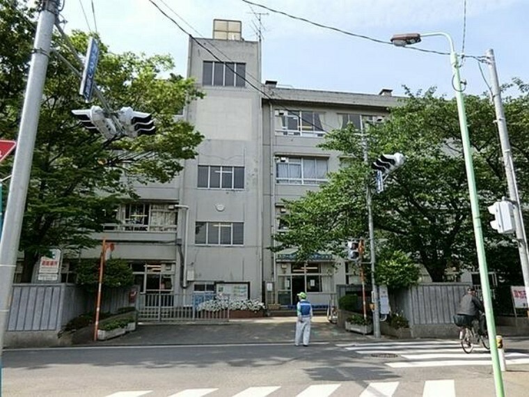 小学校 草加市立両新田小学校