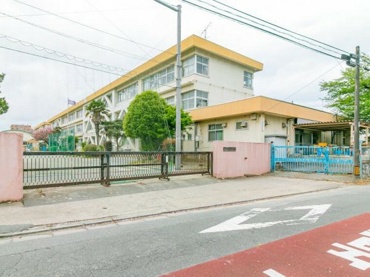 小学校 八王子市立散田小学校迄770m