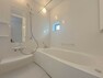 浴室 【Bathroom】 （E号棟）一日の疲れを癒してくれるお風呂空間。使いやすさと上質な質感を両立して、単なる習慣から特別な時間に変わるはず。