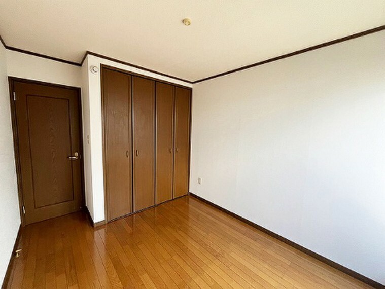 各居室には収納スペースがありお部屋を常に片付いた状態に保つことができます。