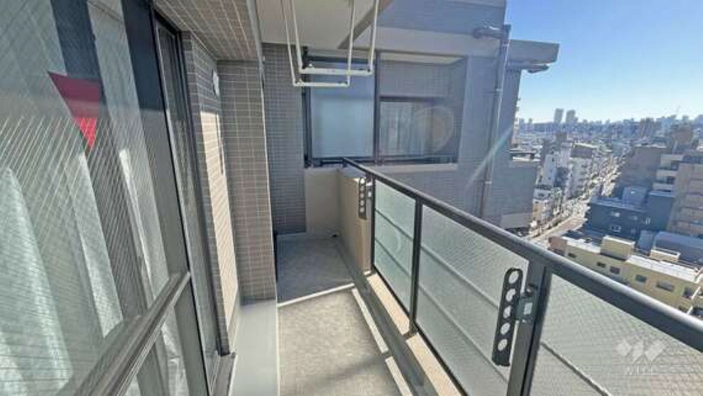 バルコニー バルコニー。12階建ての最上階のため、陽当たり・眺望の良いバルコニーです！