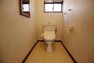 トイレ 採光窓は臭い対策にもなって清潔な空間を保てます！