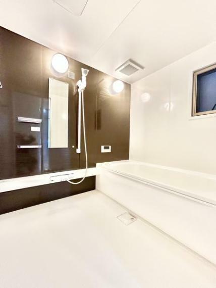 浴室 【リフォーム済】ハウステック製のユニットバスに新品交換いたしました。1.25坪の広々としたユニットバスです。