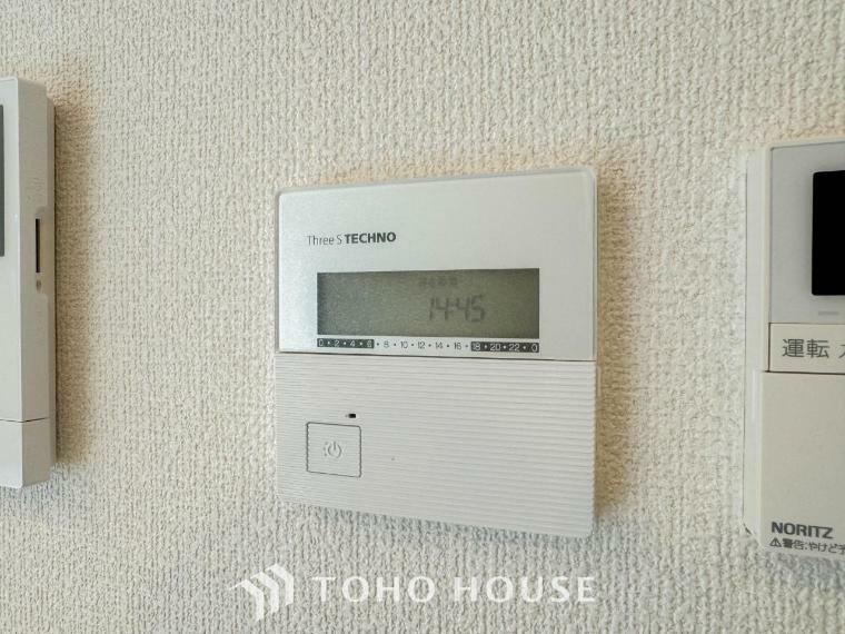 冷暖房・空調設備 【床暖房】お部屋の空気を乾燥させること無く、クリーンに暖めるので、冬のお肌にも嬉しい機能。