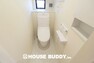 トイレ 「シャワートイレ」 1階、2階ともにお手入れも楽々、清潔感のあるシャワートイレを採用しました。