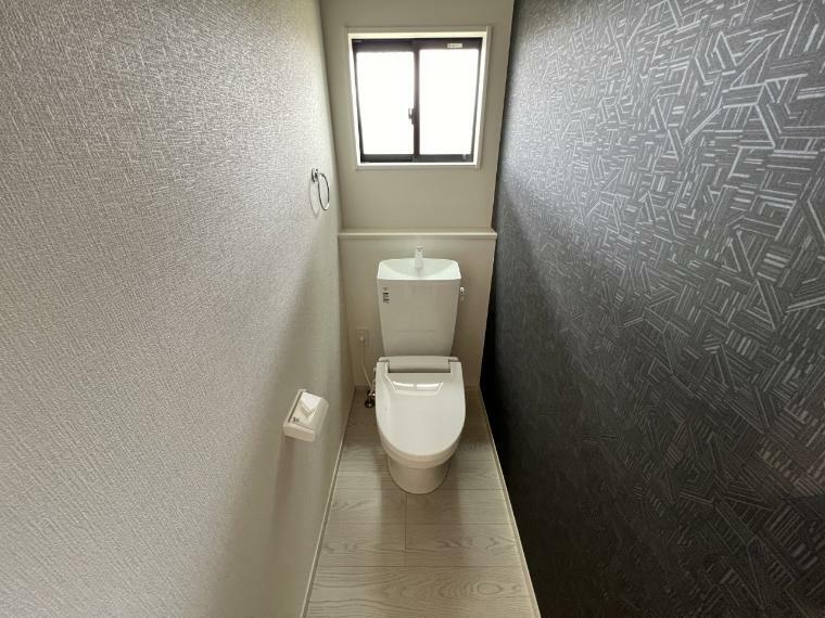 トイレ トイレは1.2階にご用意。ウォシュレット機能付き