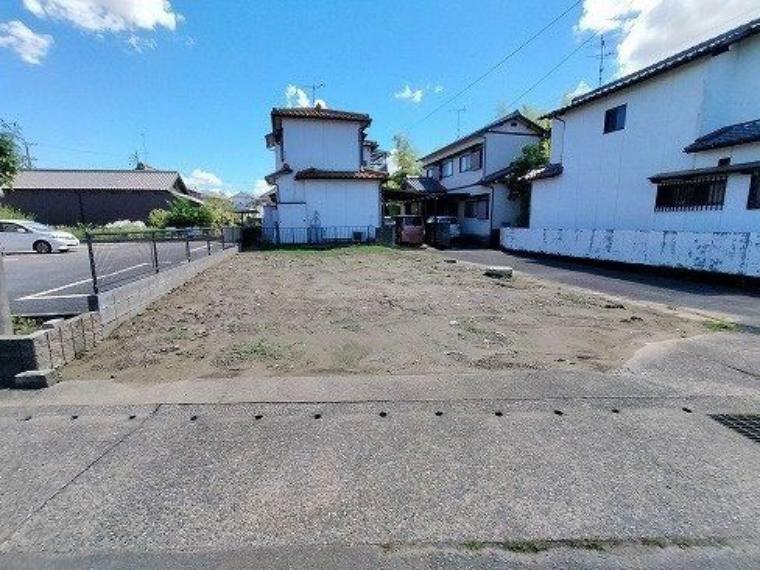 現況写真 前面道路含む現地写真