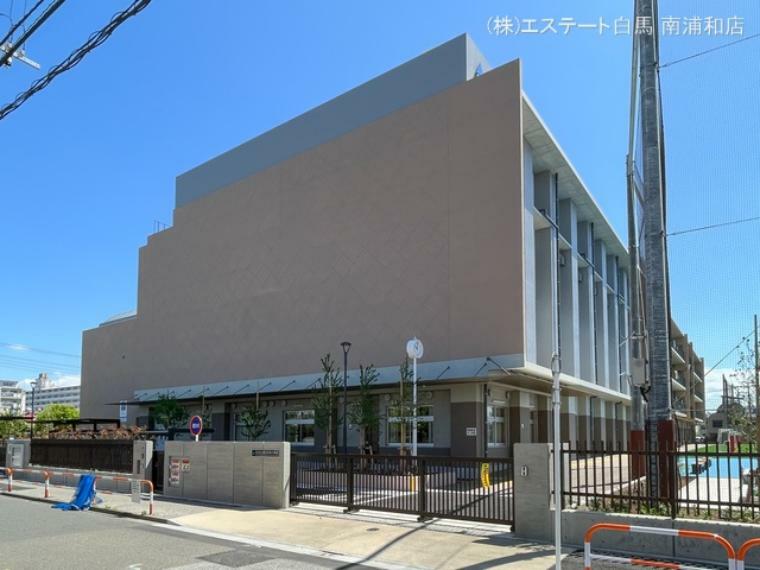 小学校 足立区立鹿浜未来小学校