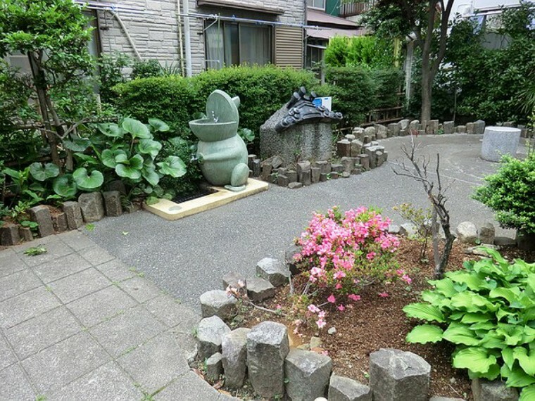 周辺環境 かえるひろば公園