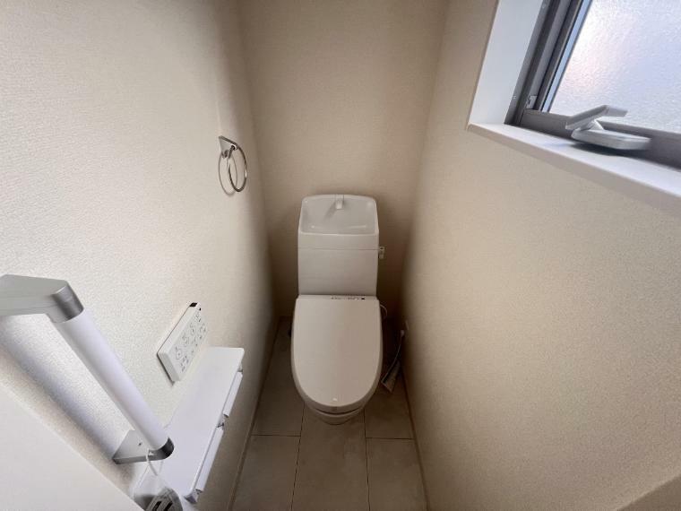 トイレ トイレは1、2階にご用意。ウォシュレット機能付き（2号棟）