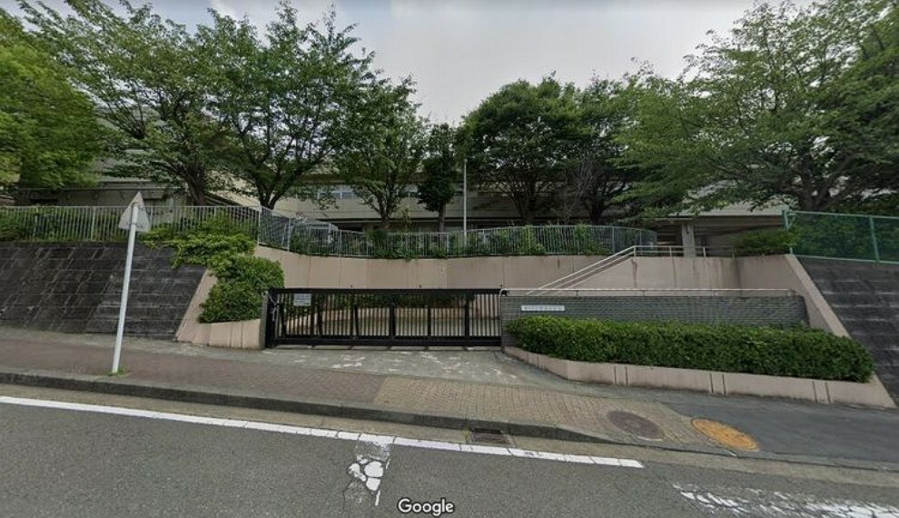 中学校 横浜市立領家中学校 徒歩6分。