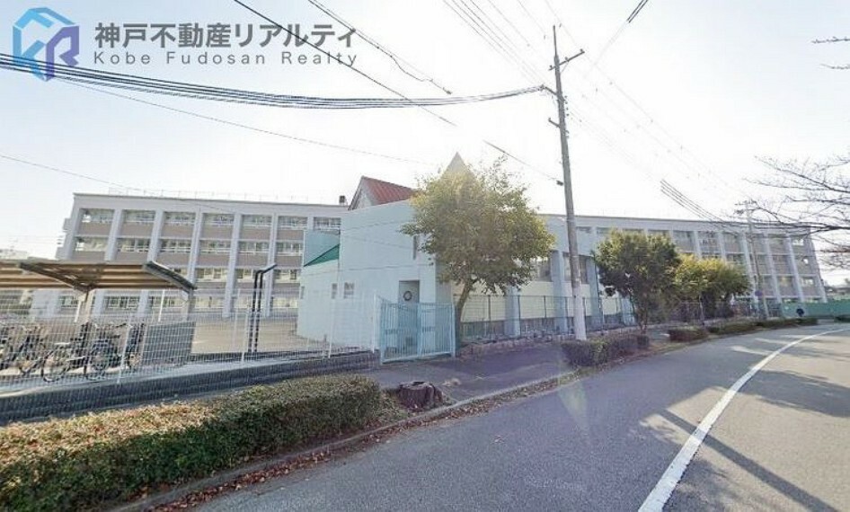 中学校 神戸市立太田中学校 徒歩4分。