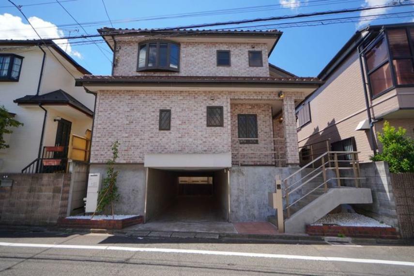 現況写真 高井戸駅から徒歩12分。利便性の良い住宅地で販売中の5LDKの中古戸建です。
