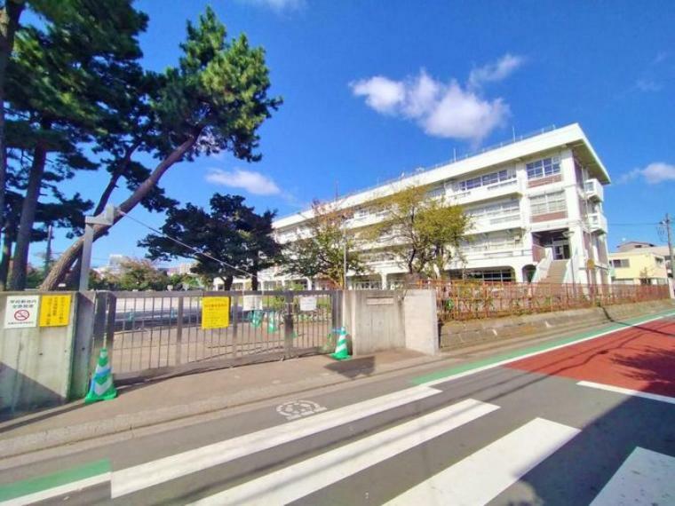 小学校 武蔵野市立第三小学校 徒歩9分。
