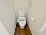 トイレ 白を基調とした清潔なトイレ（2024年3月22日撮影）