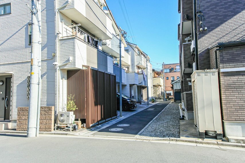 現況写真 車の通行が少ないので、静かな住環境を維持することができます。