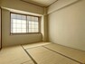 和室 6帖の和室です。リビング面したお部屋です。多目的ルームとしてもご利用いただける便利なお部屋です！