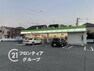 コンビニ ファミリーマート山の辺の道店 徒歩4分。