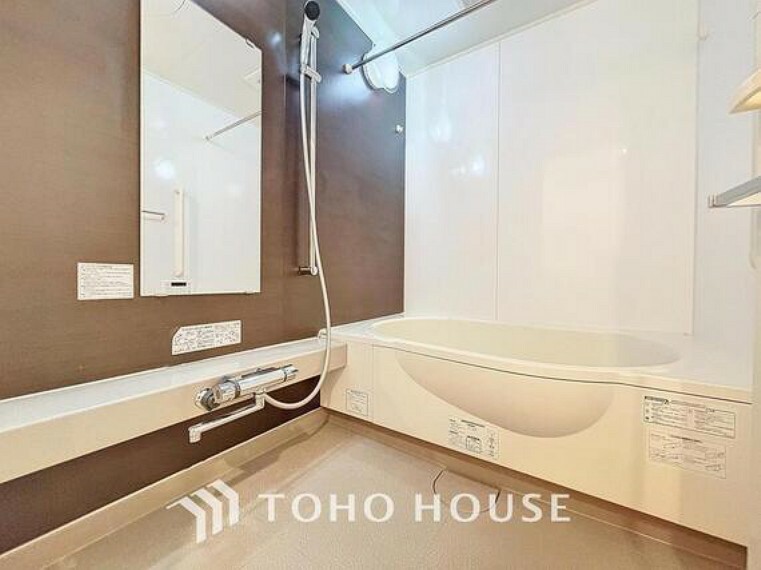 浴室 「浴室水栓・給湯器交換済み」癒しの空間バスルームです。天気に左右されずに洗濯物を乾かせる、浴室乾燥機・オートバス機能付きです。