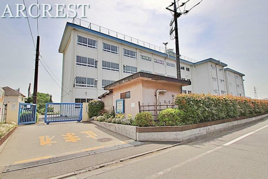 中学校 小平第六中学校 小平第六中学校は令和3年度「創立50周年」