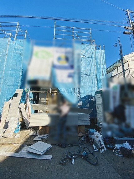 現況外観写真 現地のご見学予約もスタートしました。周辺で売りに出ている物件も沢山御座います。まとめてご見学ができますのでお気軽にお申しつけください。