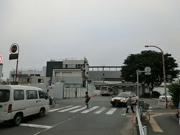 京王線「つつじヶ丘」駅まで約2500m